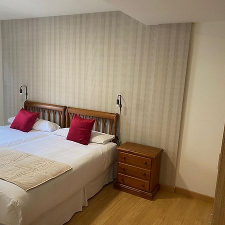 אסקראי Apartamentos Palacio Azcarate Calle Calvario מראה חיצוני תמונה